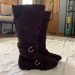 Gently Worn, Brown Suede Boot! Great Condition!